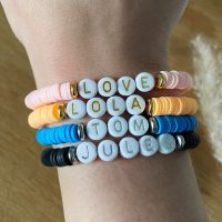 bracelet perle et lettre Bracelet Perles et Lettres personnalisé
